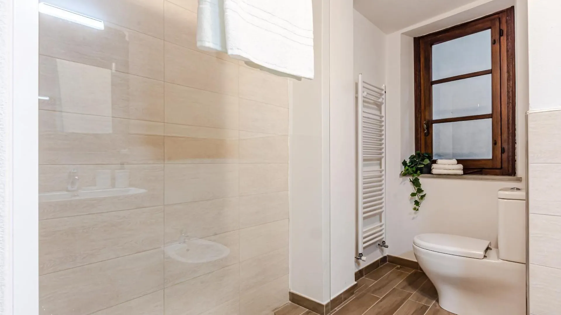 Appartamento Loft Gatto Sul Tetto In Centro Storico Con Terrazza Arezzo 0*,  Italia